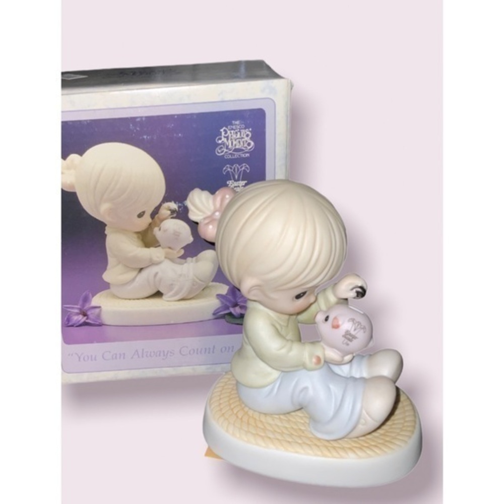 Precious Moments 1995 “You Can Always Count On Me” Porcelain Love 4.5” Figurine